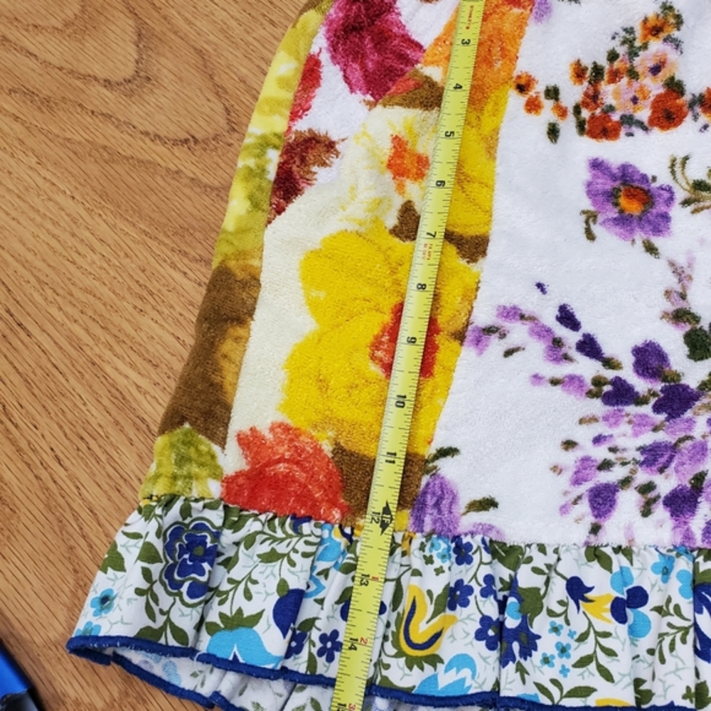 Urban Outfitters Floral college towel Shorts - boho hippie style - Picture 3 of 10